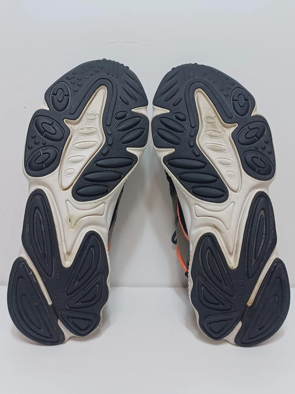Adidas Ozweego 'Black Signal Coral' men's size 9